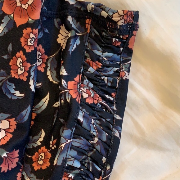 SOULCYCLE FLORAL PANTS - Picture 4 of 5